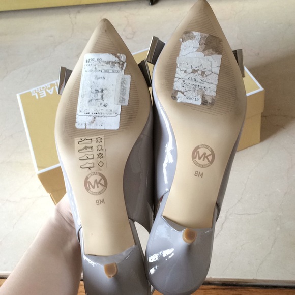 Michael Kors Delphine Sling Heel - Picture 4 of 5